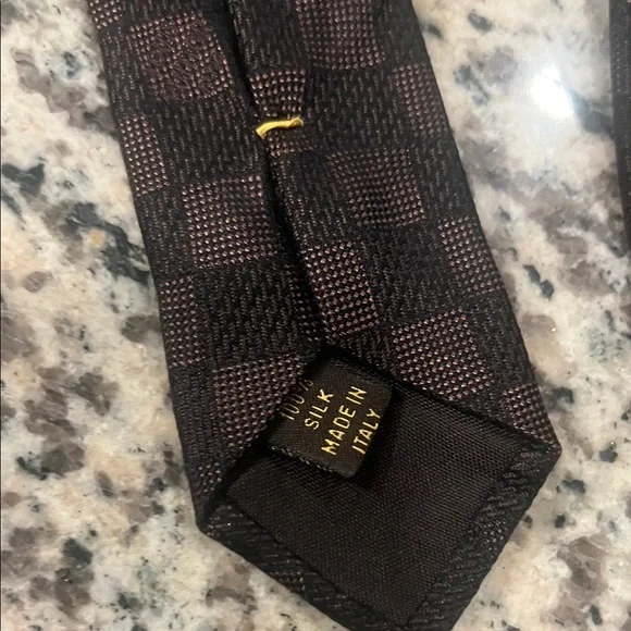 Louis Vuitton BrownTie - Picture 5 of 5